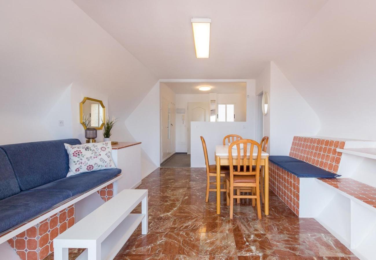 Reformado Apartamento En El Centro Con Vista Al Mar Torremolinos Luaran gambar