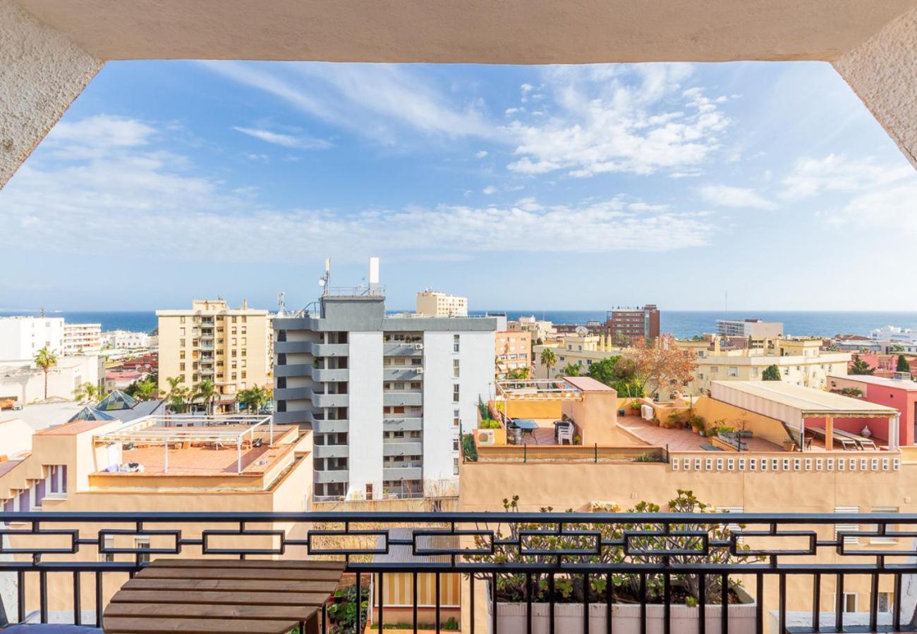 Reformado Apartamento En El Centro Con Vista Al Mar Torremolinos Luaran gambar